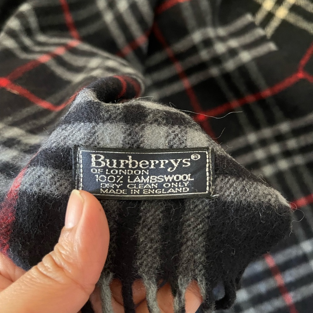 Authentic Burberrys vintage nova check blue wool scarf (F1062) - Picture 7 of 7